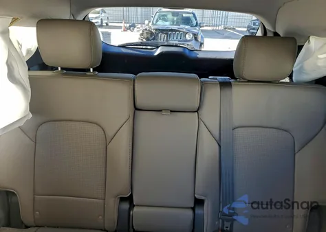 2016 Hyundai Santa Fe Sport z USA, uszkodzony, nr VIN 5XYZU3LB7GG310676